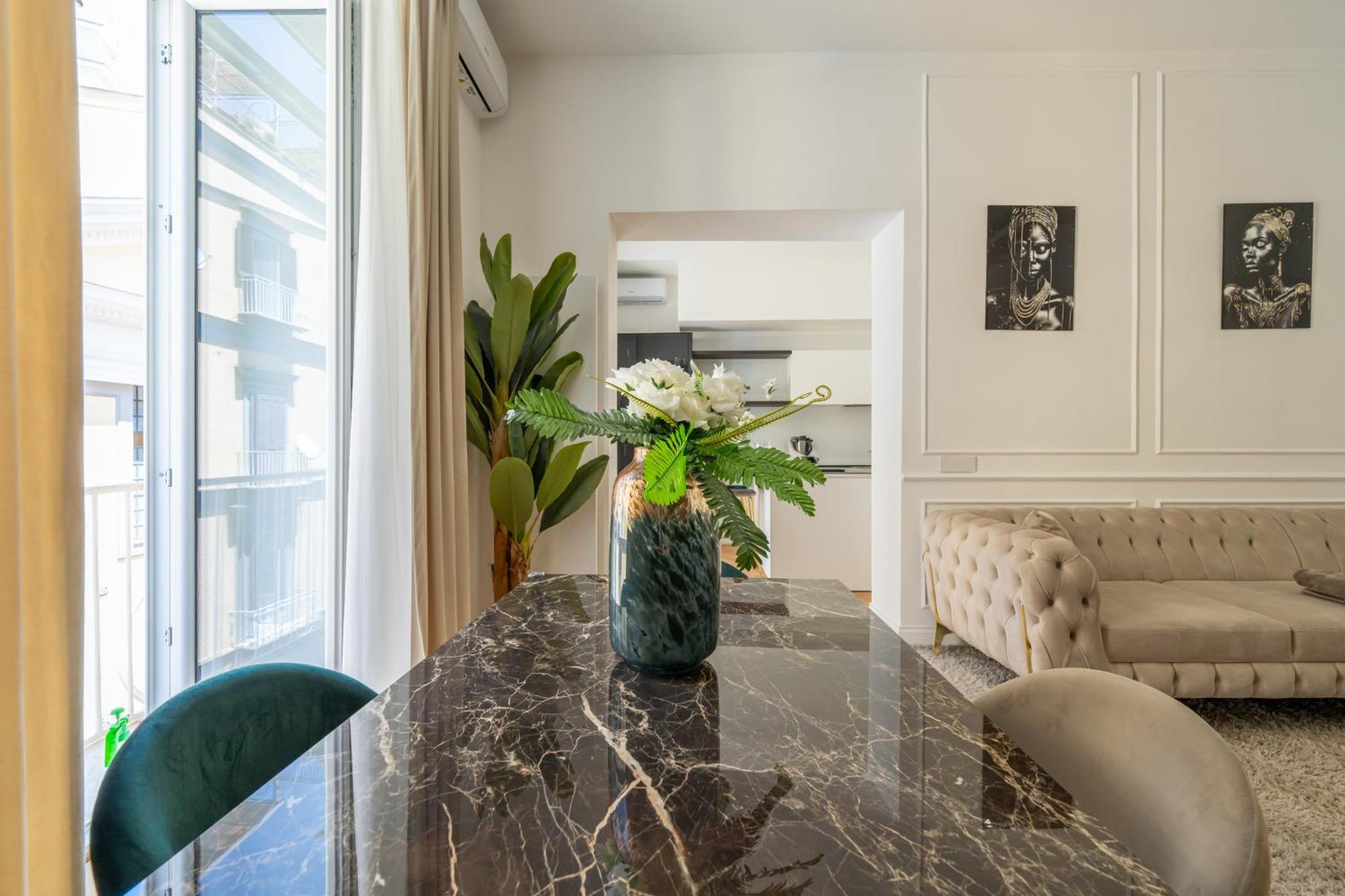 Aristocrat Chiaia Bridge Appartement Napels Buitenkant foto