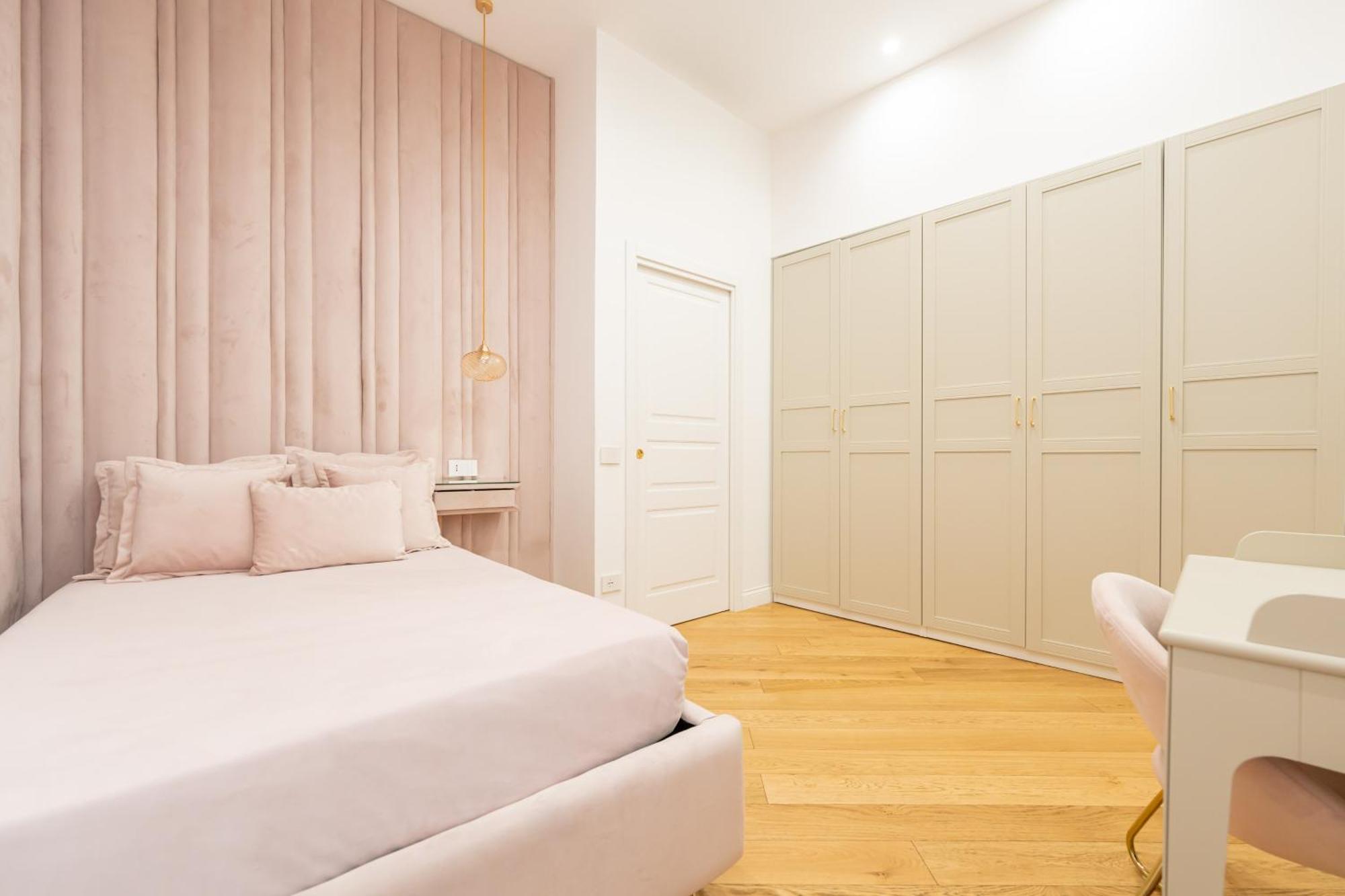Aristocrat Chiaia Bridge Appartement Napels Buitenkant foto